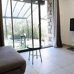 N7 Maison T2 Climatise Avec Jacuzzi Prive